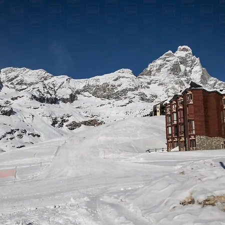 Hellochalet Cervinia - Ski-in Ski-out Studio, 200mt At Plan Maison Lift 公寓 布勒伊-切尔维尼亚