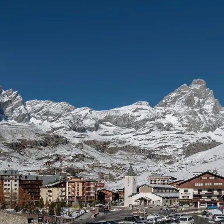 公寓 Hellochalet Cervinia - Ski-in Ski-out Studio, 200mt At Plan Maison Lift 布勒伊-切尔维尼亚